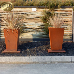 Small Stand Corten Steel Rusty Metal Ornaments Plantador Flower Planter