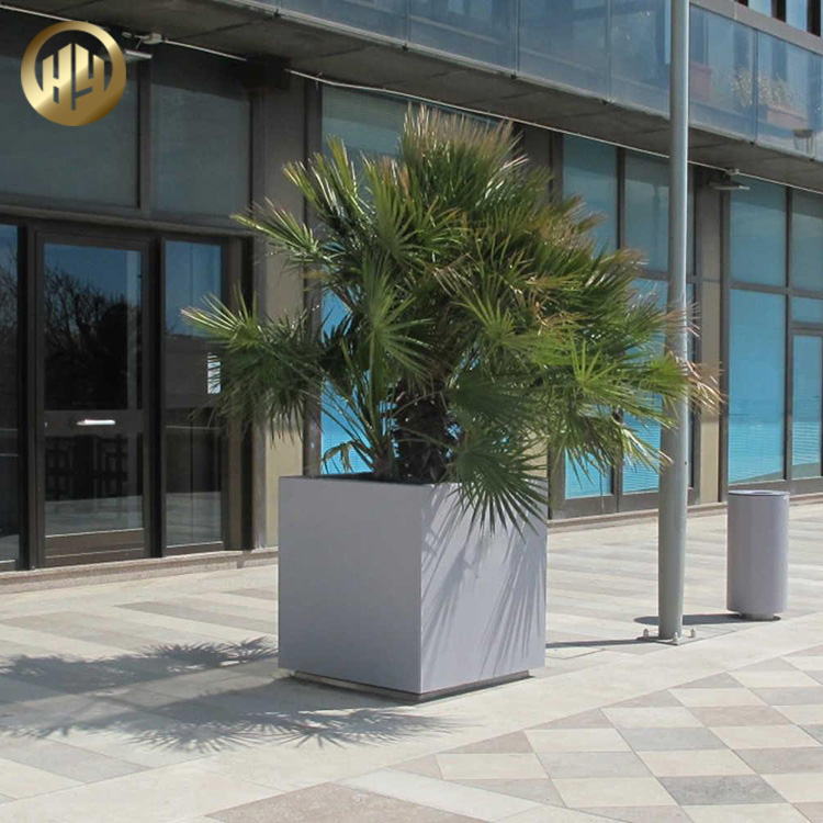 Bending Landscape Decoration Metal 2mm Thickness Flower Planter Pot